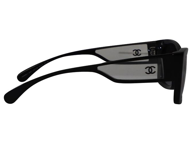 Chanel 5430 Gradient Rectangular Sunglasses in Black Acetate - view 3