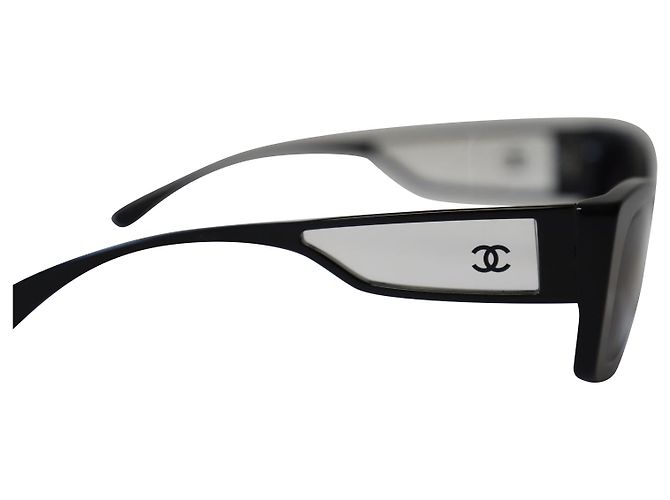Chanel 5430 Gradient Rectangular Sunglasses in Black Acetate - view 7