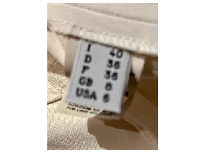 Moschino Cheap And Chic Abito Moschino bianco con ricami neri e rossi e orlo di perle - vista 4