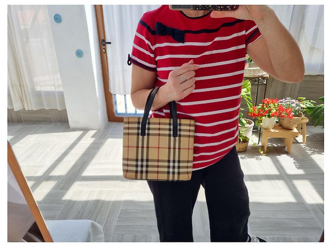 Borsa Tote Burberry Beige in Tela e Pelle Nera - vista 2