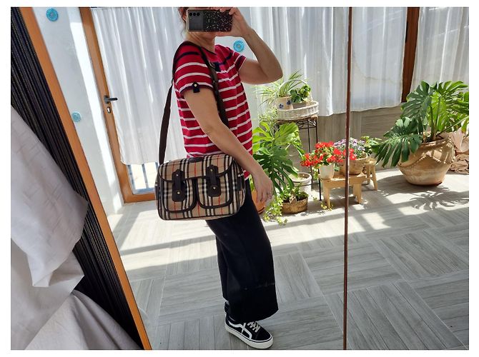 Borsa portafoglio Burberry in tela check e pelle beige - vista 3