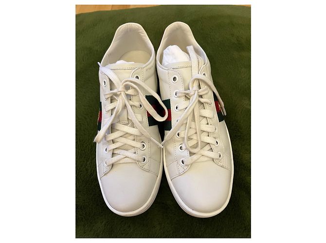 Gucci Bee Sneaker aus Leder weiß - Ansicht 2