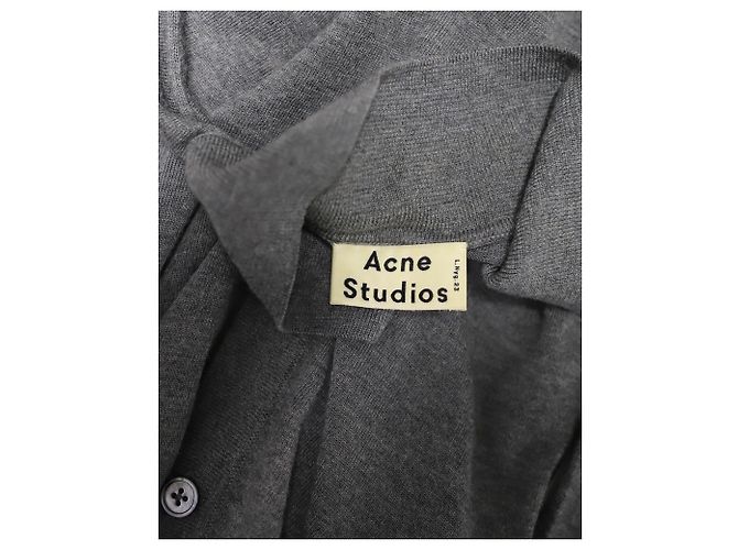 Acne Studios Buttondown-Strickjacke mit Kragen aus grauer Wolle - Ansicht 4