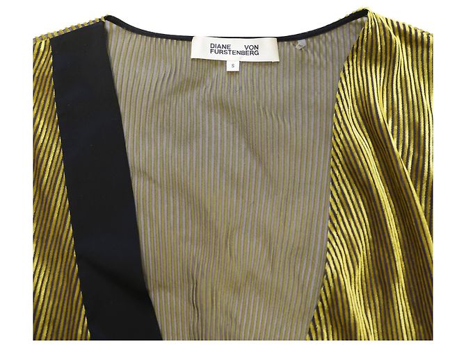 Camicetta avvolgente Diane Von Furstenberg in viscosa oro e nera Stampa python - vista 4