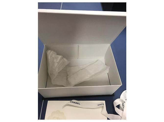 Scatola Chanel per borsetta Bianco - vista 3