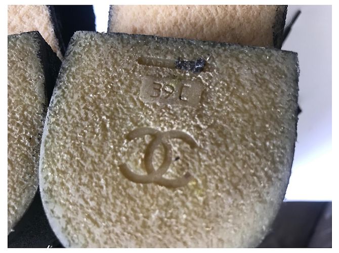 Chanel Tweed-Kampfstiefel mit Kette Schwarz - Ansicht 12