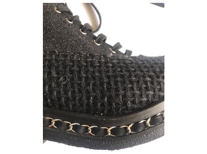 Chanel Tweed-Kampfstiefel mit Kette Schwarz - Ansicht 9