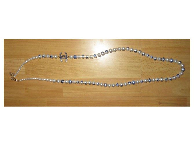 Collana sautoir Chanel La Pausa perle blu navy - vista 5