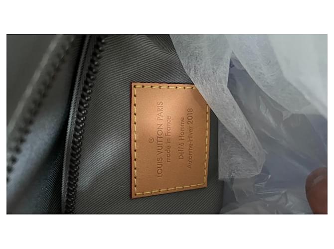 Louis Vuitton Keepall 50 Titanium Monogramma Argento - vista 10