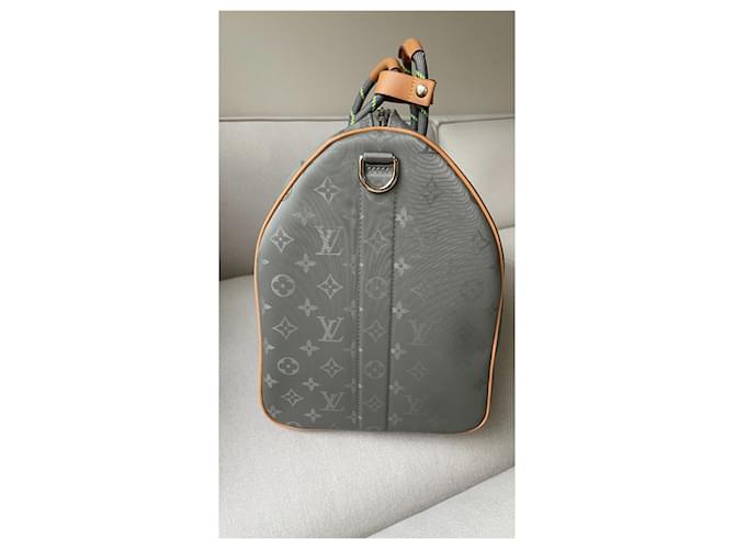Louis Vuitton Keepall 50 Titanium Monogramma Argento - vista 3