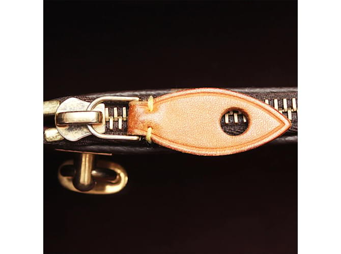 Artsy Louis Vuitton Monogramma Montaigne MM Marrone - vista 9