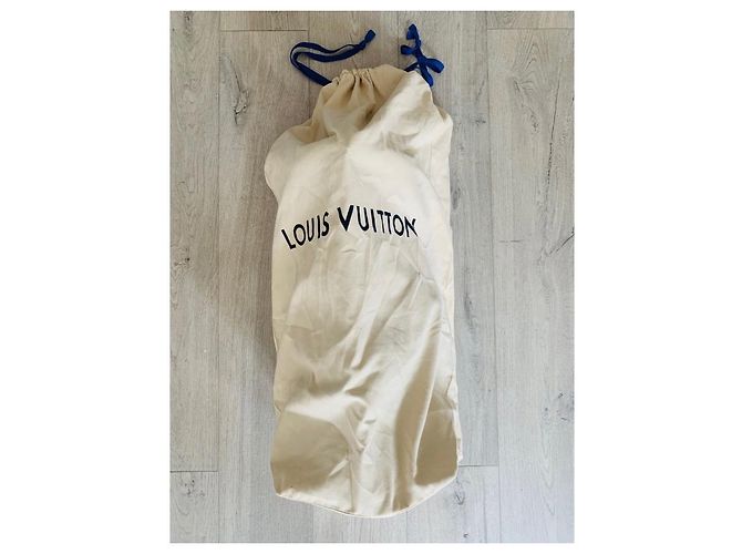 Abbesses Louis Vuitton keepall bullcalf 50 neuf Nero - vista 9