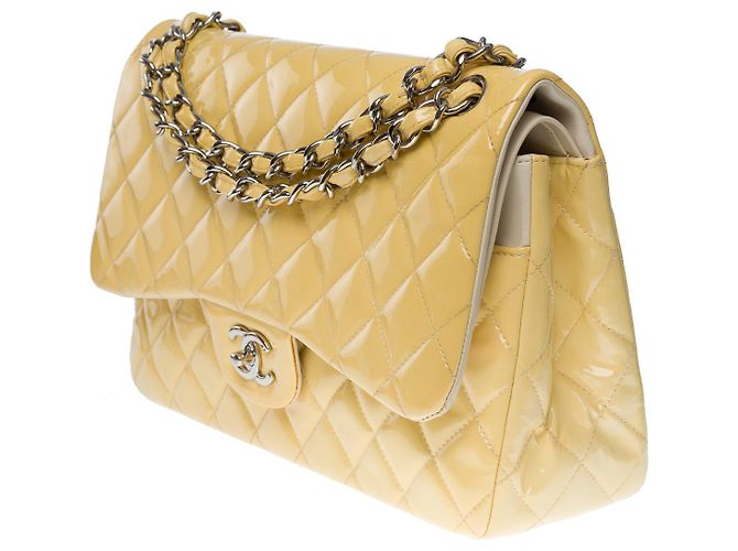 Chanel bolso de hombro jumbo atemporal en charol amarillo -101151 - vista 3