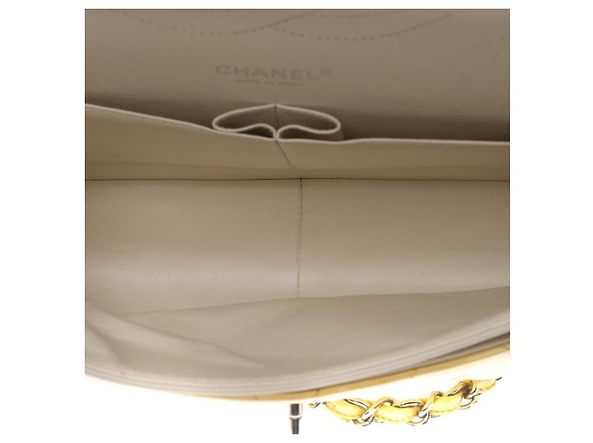 Chanel bolso de hombro jumbo atemporal en charol amarillo -101151 - vista 7