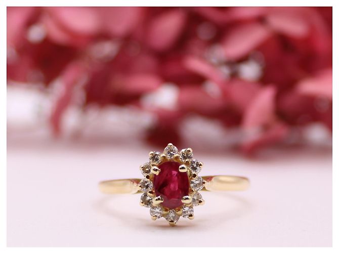 Autre Marque Anello centrale a margherita con rubino e entourage di diamanti in oro giallo 750%O Rosso Gold hardware - vista 2