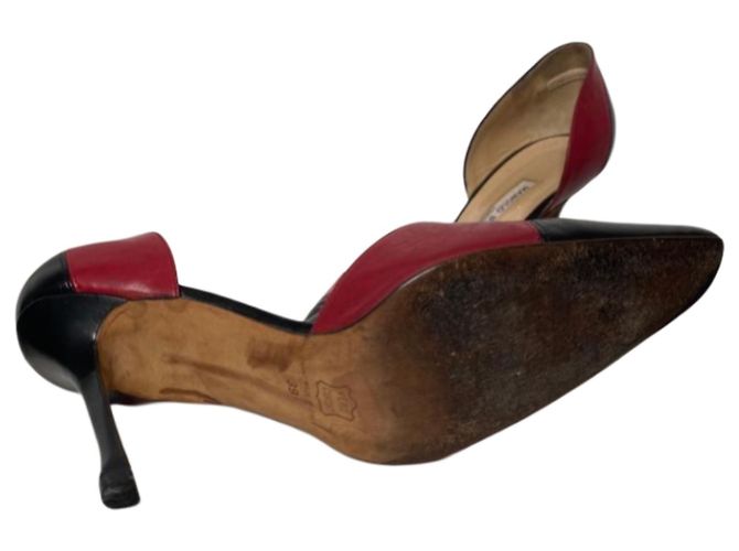 Décolleté Manolo Blahnik in pelle nero e bordeaux Bordò - vista 3