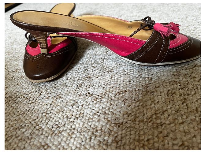 Mules Hermès in pelle marrone rosa - vista 9