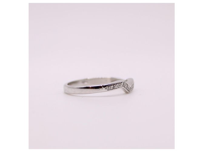 Autre Marque Weißgold-Diamant-Pavé-Ring mit Wellenmuster 750%O Silber Hardware - Ansicht 10
