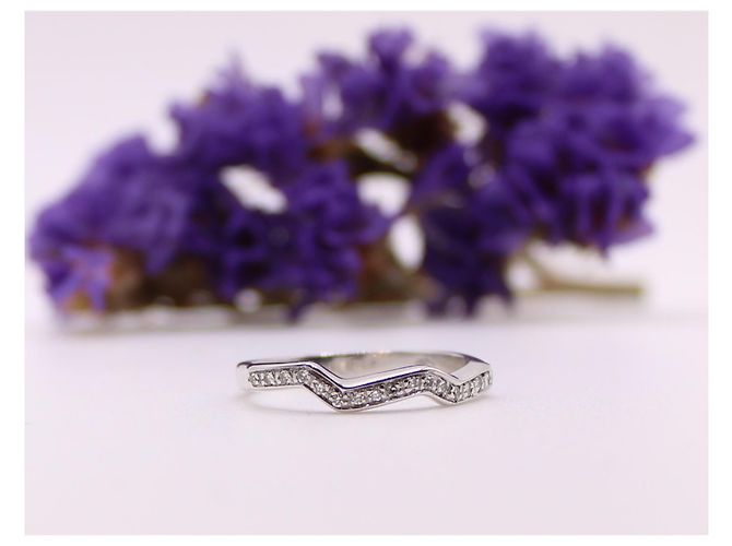Autre Marque Weißgold-Diamant-Pavé-Ring mit Wellenmuster 750%O Silber Hardware - Ansicht 2