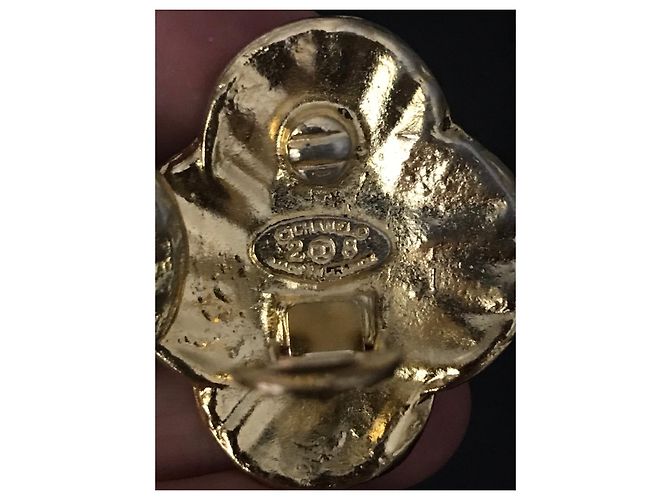 Orecchini Chanel dorati in metallo e perle D'oro - vista 6