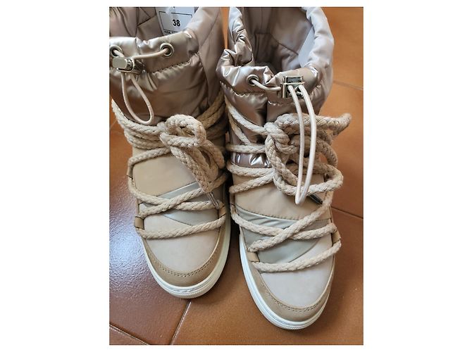 Botas Inuikii Beige de Caucho - vista 11