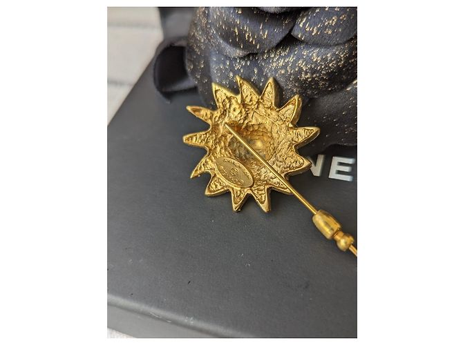 Chanel Brosche mit CC-Logo, Vintage-Löwe, selten, mit Box Golden - Ansicht 5