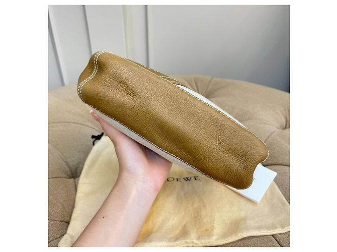 Rara pochette vintage LOEWE in tela e pelle marrone chiaro Bianco Beige - vista 11