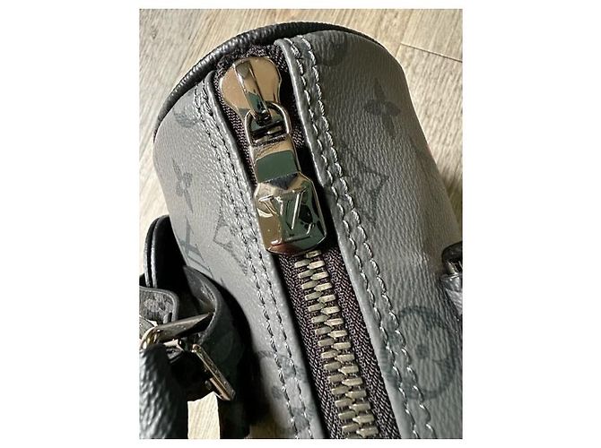 Abbesses Louis Vuitton Keepall 25 LV x YK Grigio - vista 6