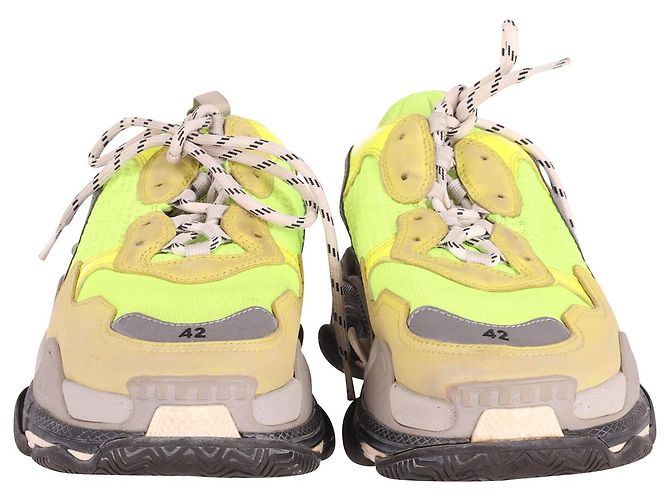 First Sneakers Balenciaga Neon Triple S in Pelle e Mesh Grigio Giallo - vista 2
