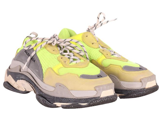 First Sneakers Balenciaga Neon Triple S in Pelle e Mesh Grigio Giallo - vista 3