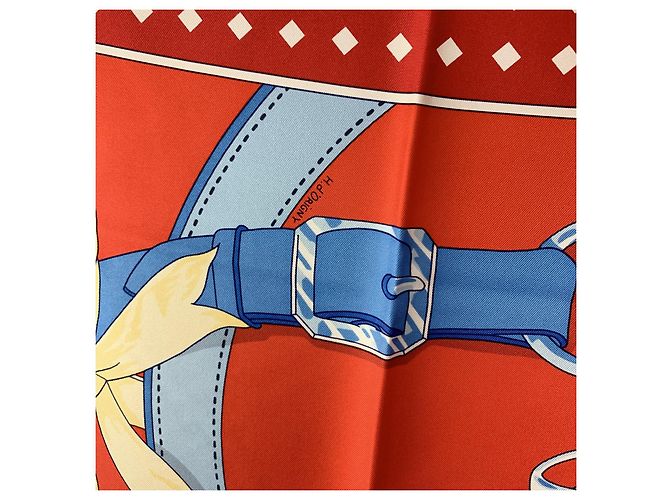 Hermès Hermes Red Silk La Promenade du Matin Sciarpa triangolare gigante d'Origny Rosso - vista 5