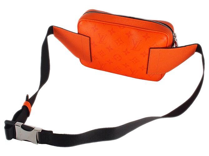 Bumbag Marsupio da esterno Taigarama con monogramma arancione Louis Vuitton - vista 2