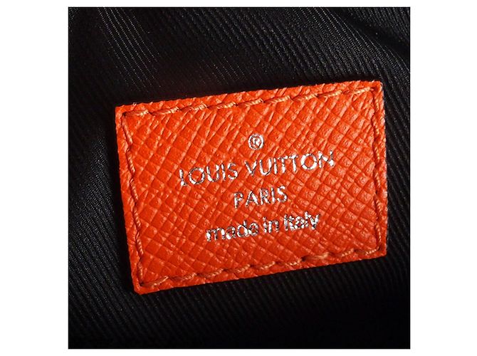 Bumbag Marsupio da esterno Taigarama con monogramma arancione Louis Vuitton - vista 5