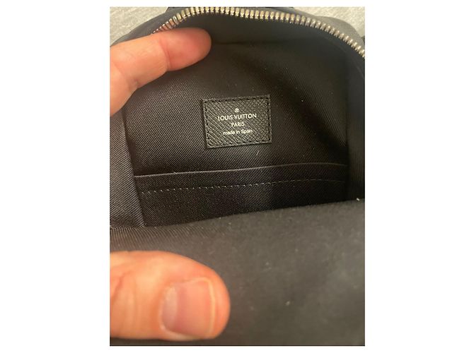 Louis Vuitton Borsa a tracolla LV Outdoor Eclipse Nero - vista 8