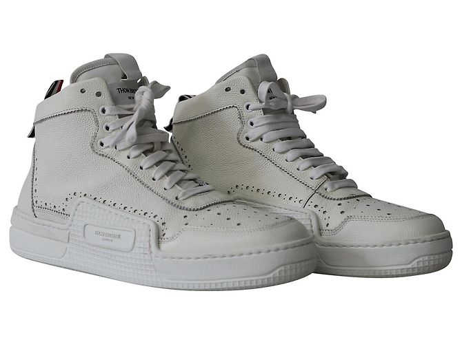 Tênis Thom Browne Tênis Cano Alto em Couro Branco - vista 3