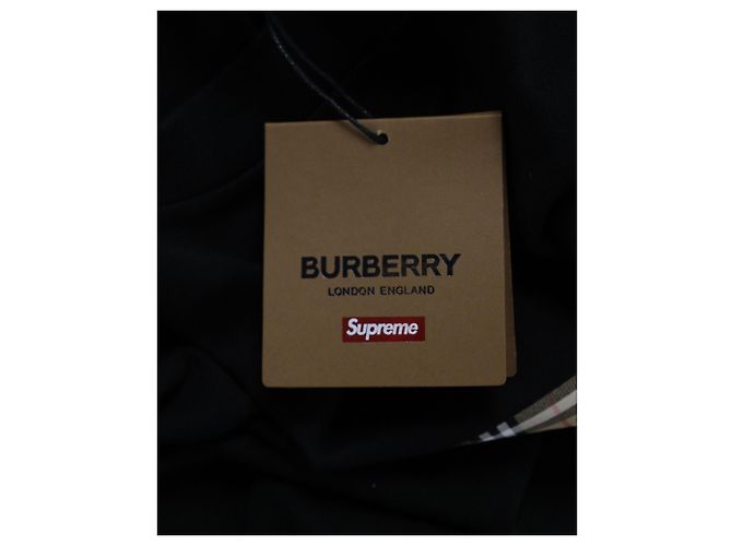 Burberry x Supreme Logo Basic Tee in Black Cotton - view 5