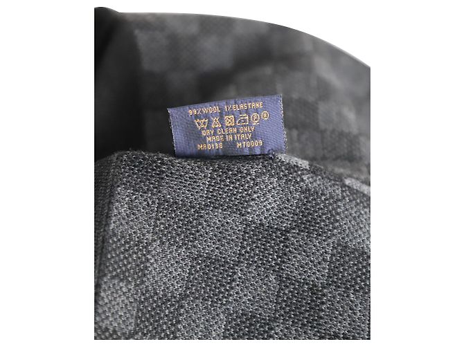 Berretto Louis Vuitton Neo Petit Damier in lana grigia Grigio - vista 4