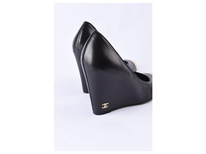 CHANEL Tacchi EU 39.5 Pelle Nero - vista 3