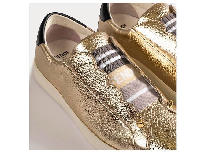 FENDI Baskets EU 37.5 Cuir Doré - vue 2