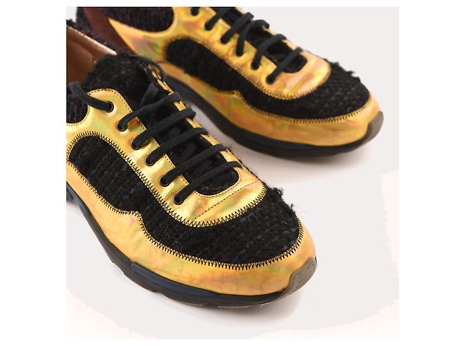Sneakers CHANEL EU 40 Pelle D'oro - vista 2