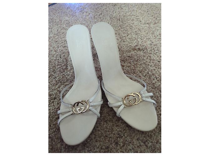 Gucci Sandalen mit offenem Absatz weiß Leder - Ansicht 2