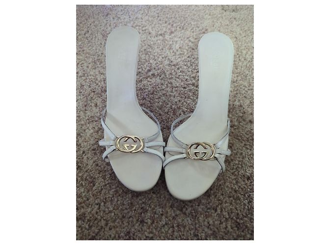 Gucci Sandalen mit offenem Absatz weiß Leder - Ansicht 4