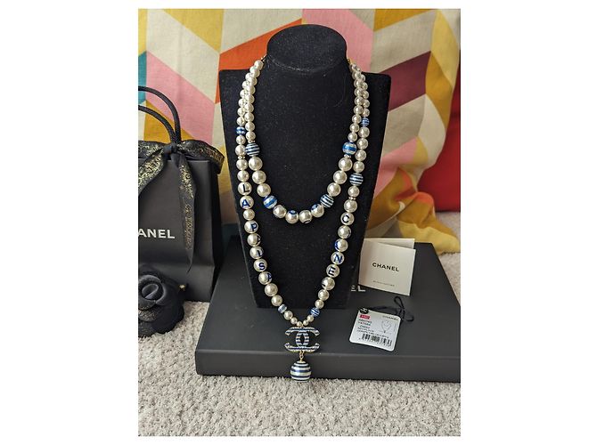 Chanel CC A19Set collana orecchini La Pausa Cruise con perle blu logo C - vista 7