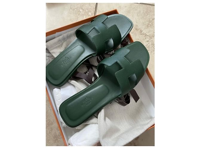 Oran Hermès Sandalen Grün Dunkelgrün - Ansicht 4