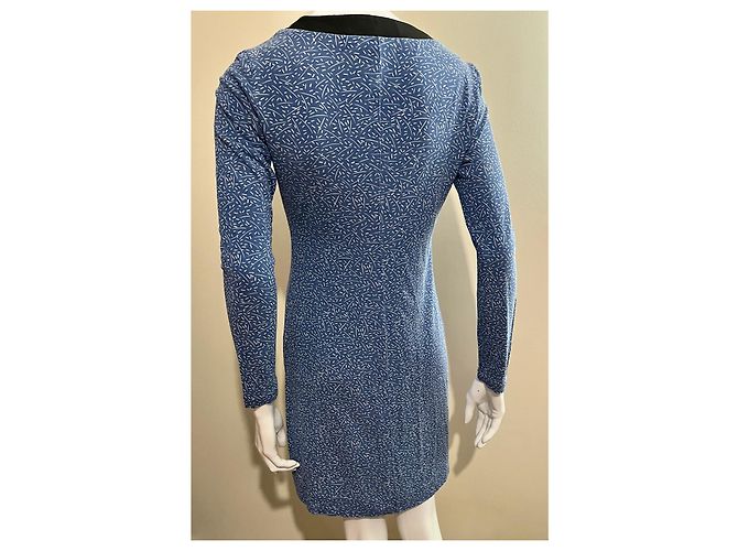 Diane Von Furstenberg Vestido de punto de seda azul cielo con estampado de DvF - vista 4