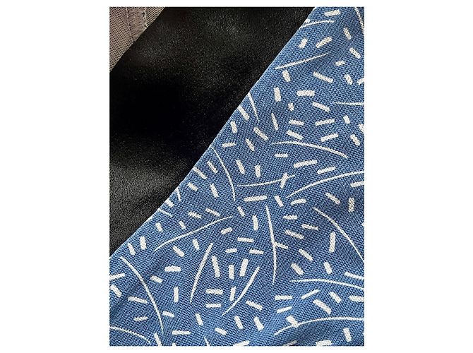 Diane Von Furstenberg Vestido de punto de seda azul cielo con estampado de DvF - vista 6