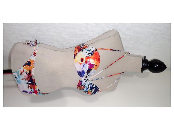 Autre Marque Set Bikini Floreale e Abito da Spiaggia Multicolore - vista 7