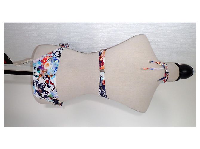 Autre Marque Set Bikini Floreale e Abito da Spiaggia Multicolore - vista 9