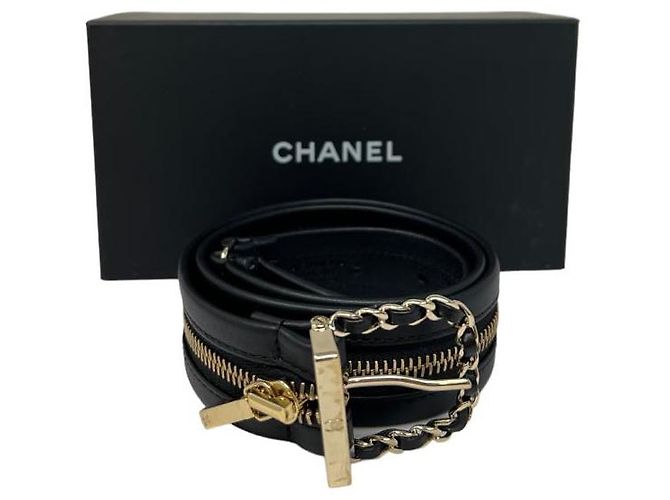 Chanel Cruise Gürtel aus schwarzem Leder mit Goldhardware - Ansicht 8