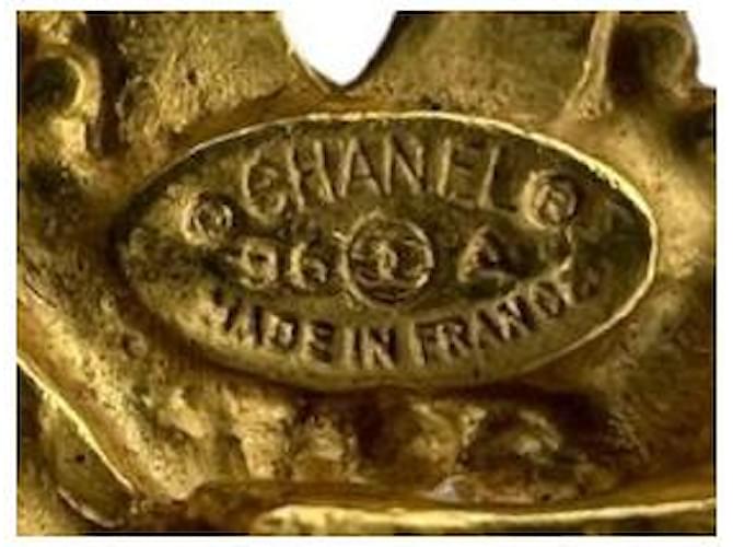 Orecchini Chanel Mark Rhombus oro D'oro - vista 5